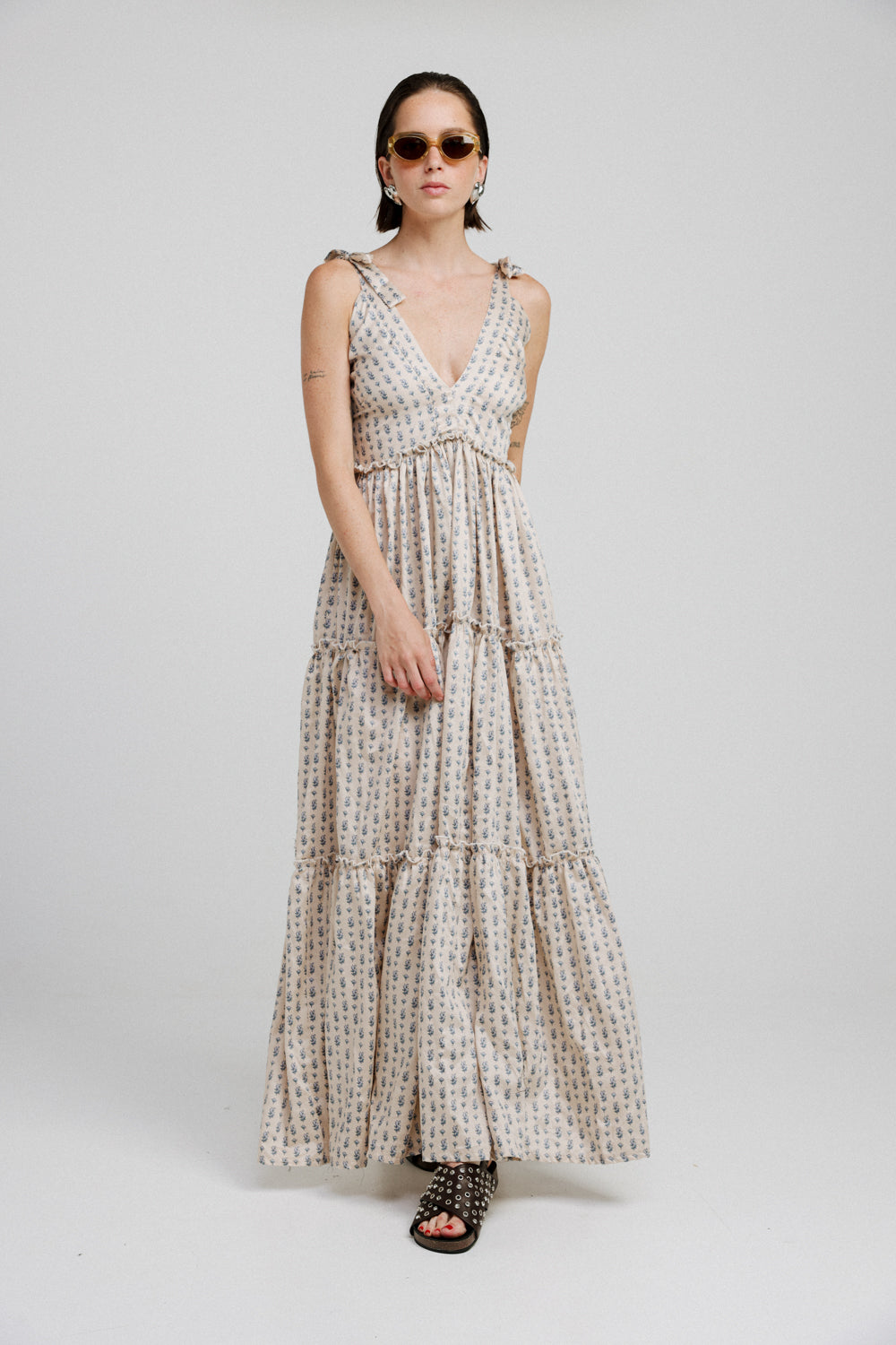 Weekday Floral Dress – SEESTARZ