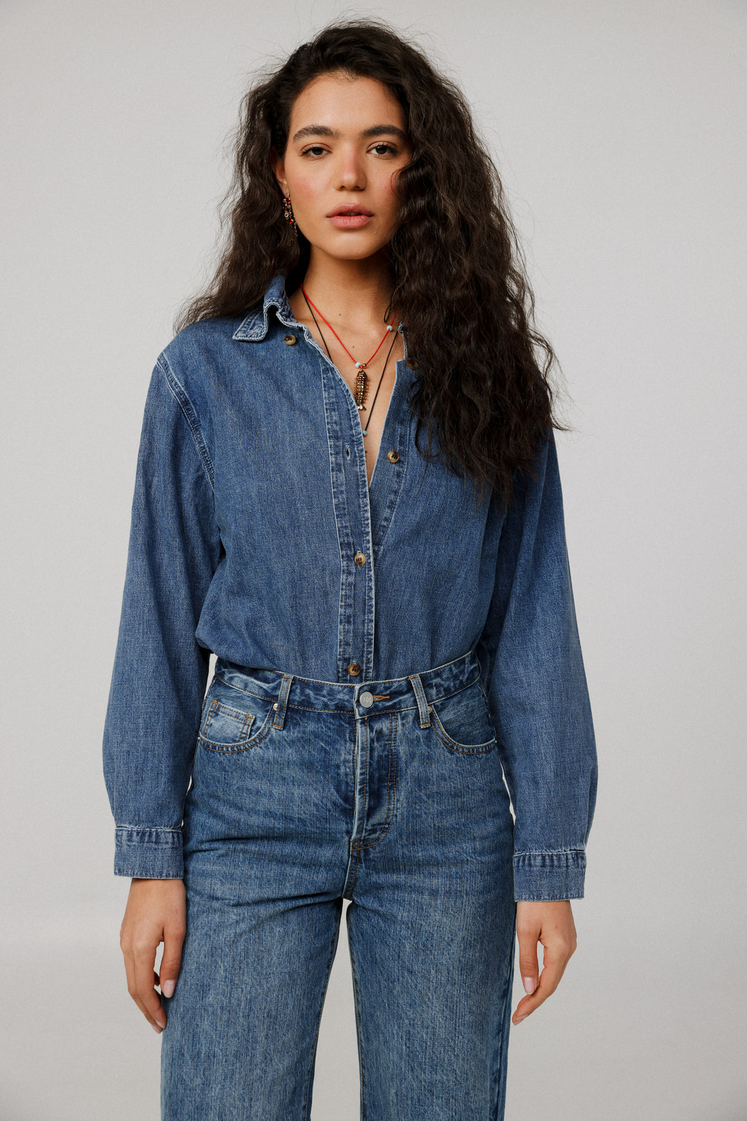 Leo Blue Denim Buttoned Shirt חולצה מכופתרת ג'ינס
