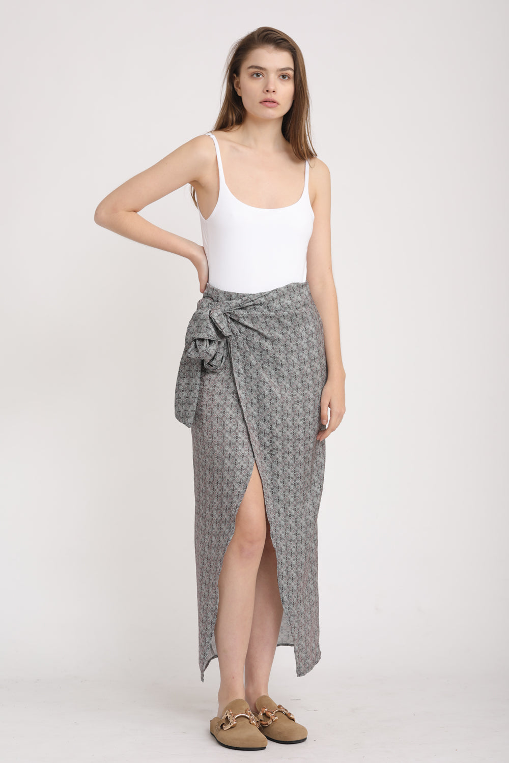 חצאית מעטפת אפורה דגם D Textil Skirt 
