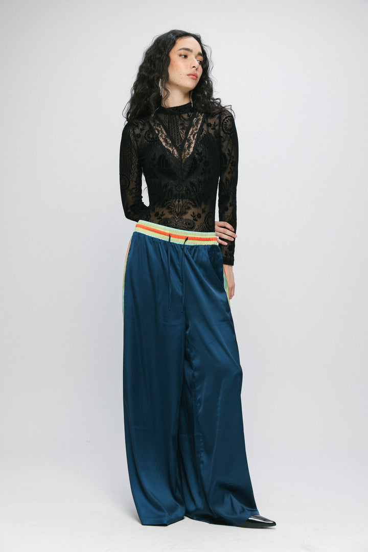 Changer Navy Bottoms