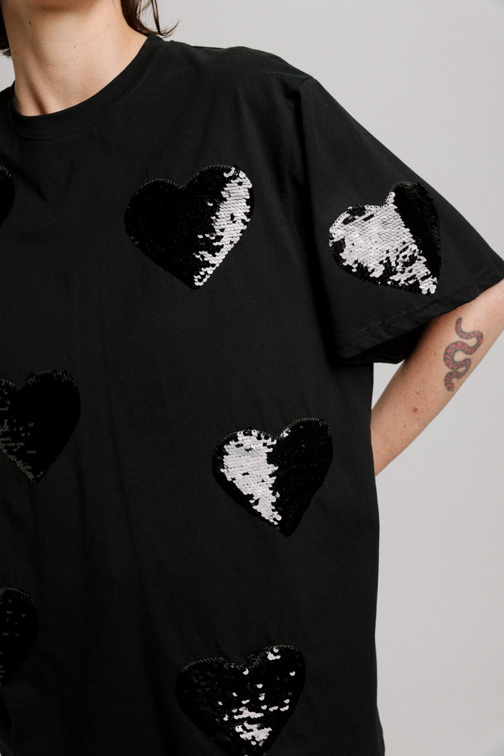 Sequins Heart Black T-Shirt