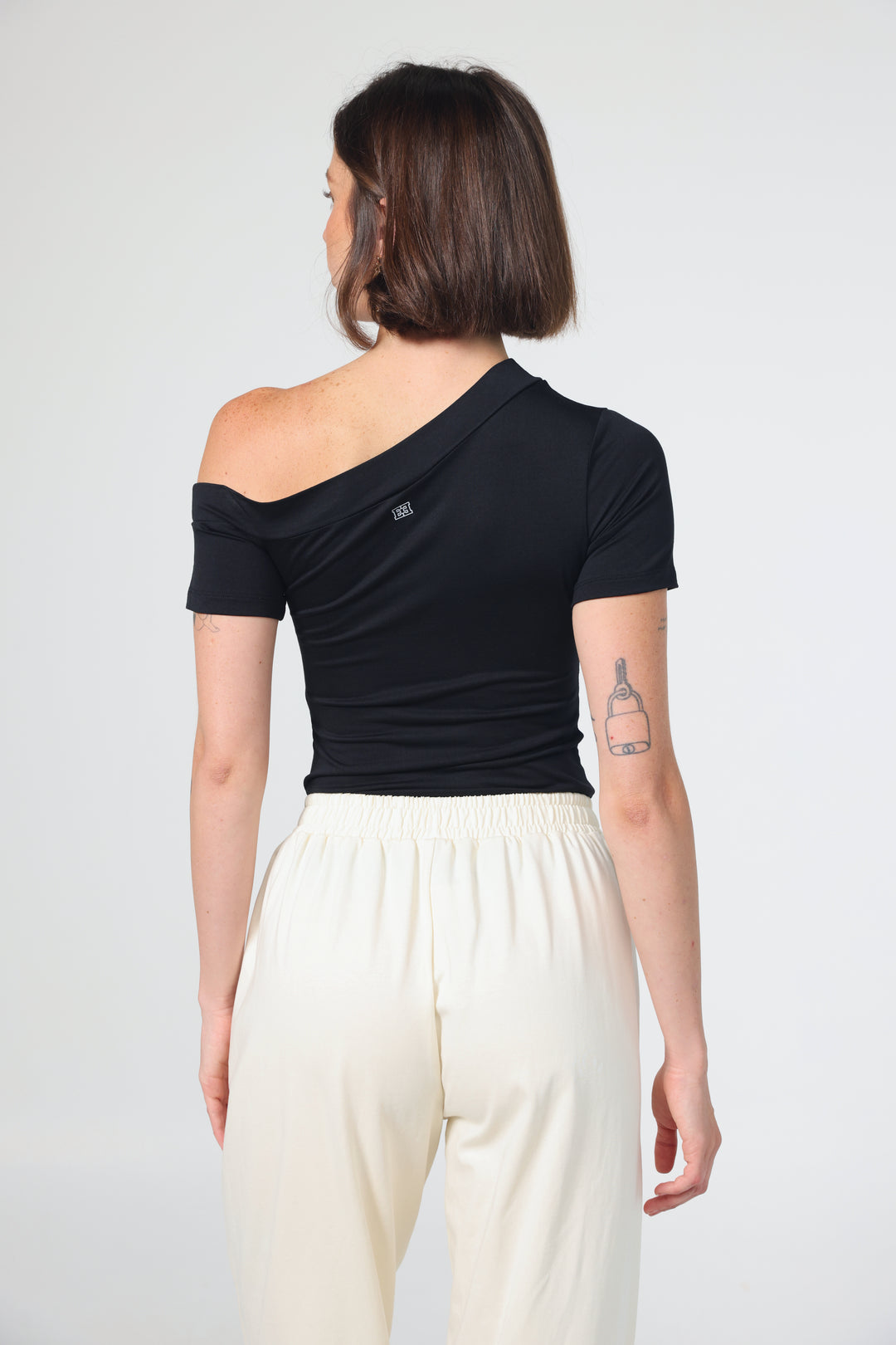 Luna Black T-Shirt