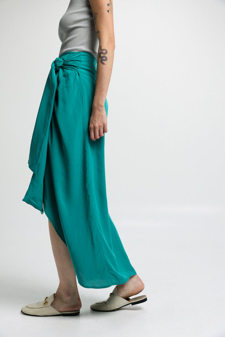 EE Green Skirt חצאית מעטפת לאישה