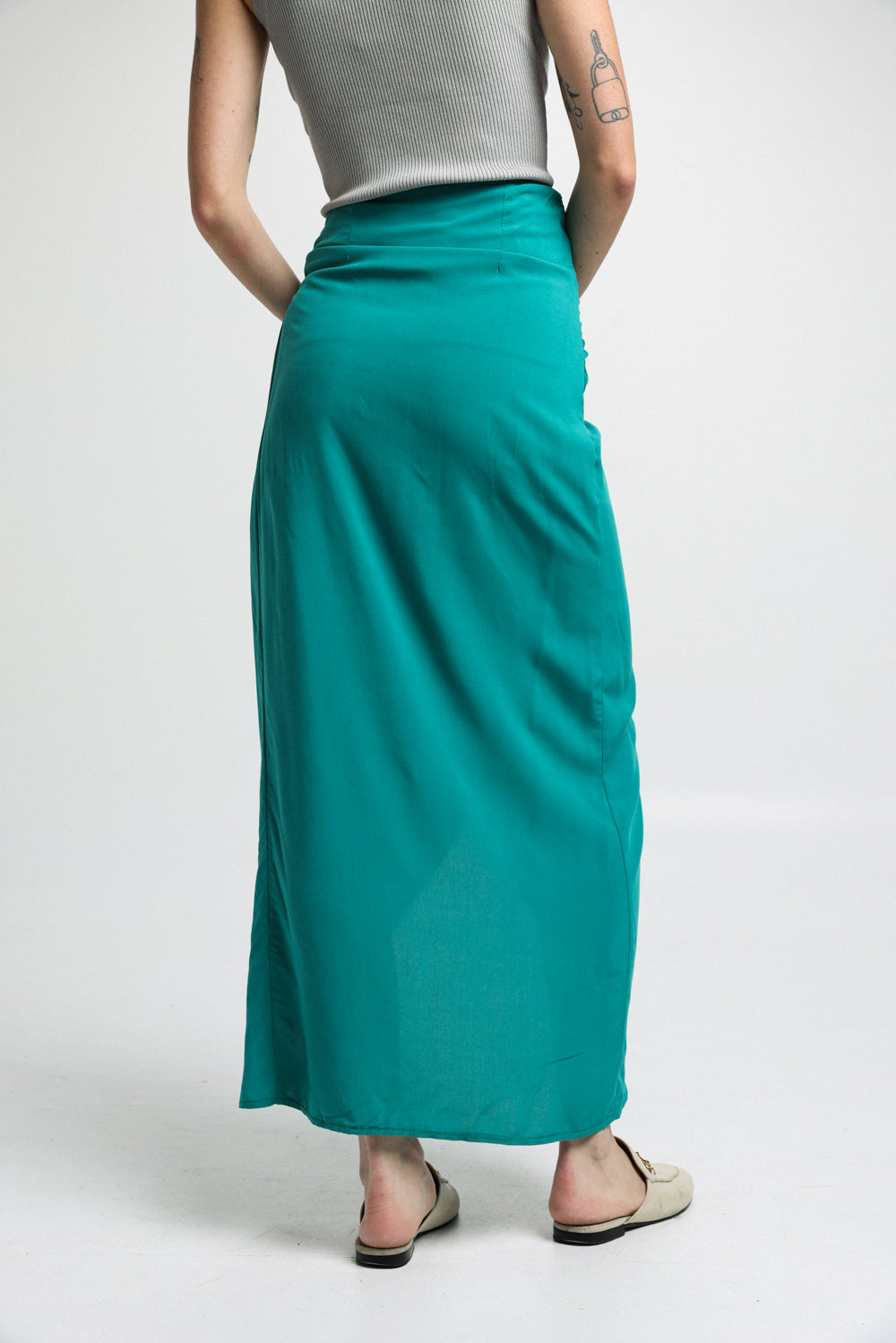 חצאית נשים ירוקה EE Green Skirt גב
