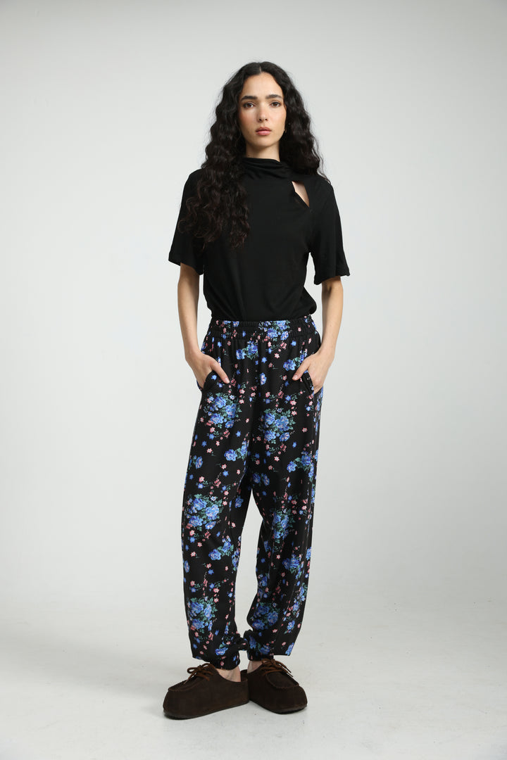 Gentle Black T-Shirt