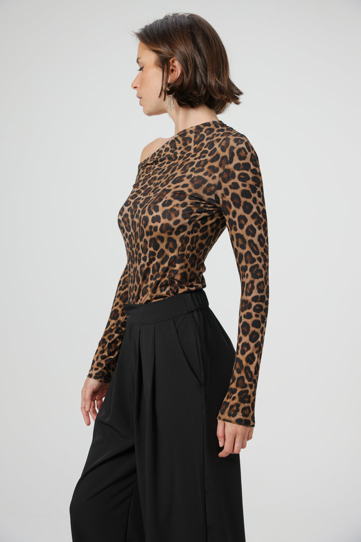 Clean07 Leopard One Shoulder Shirt