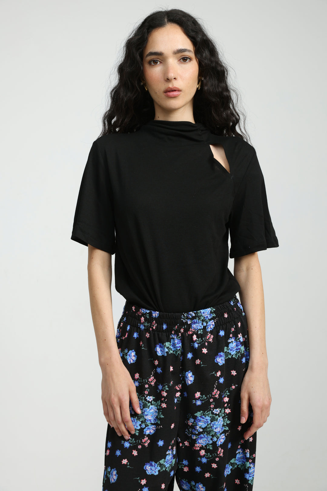 Gentle Black T-Shirt