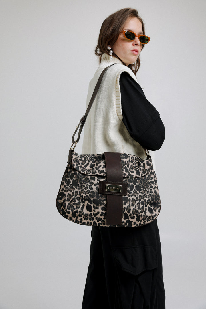 Art Leopard Bag