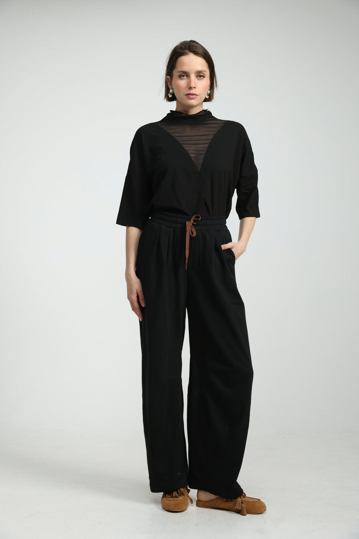 Familiar Black Joggers