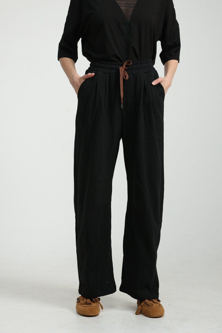 Familiar Black Joggers