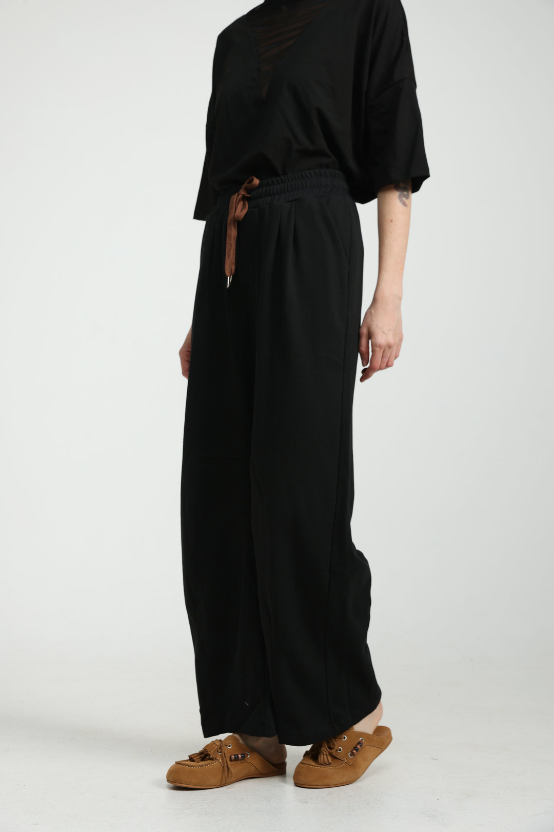 Familiar Black Joggers