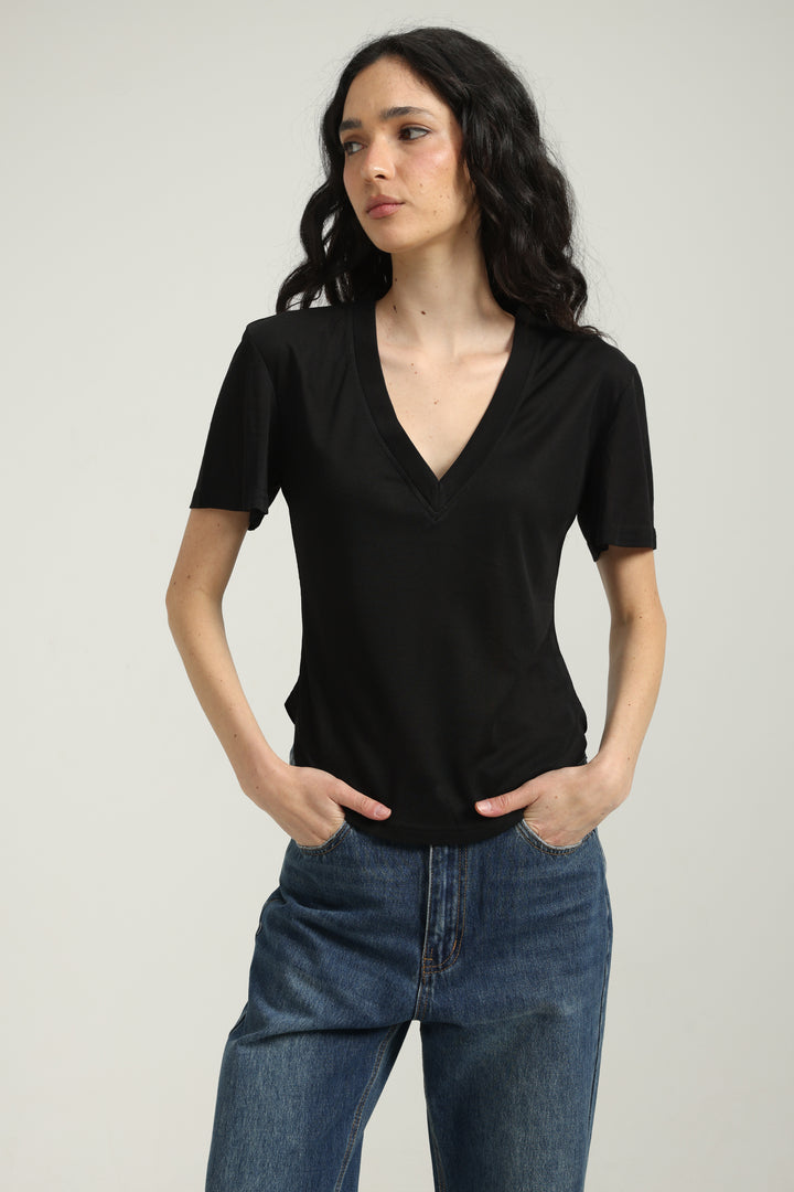 Clean23 Black V T-Shirt