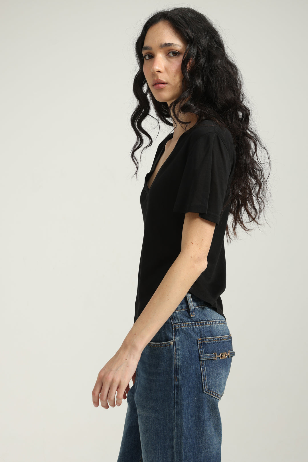 Clean23 Black V T-Shirt