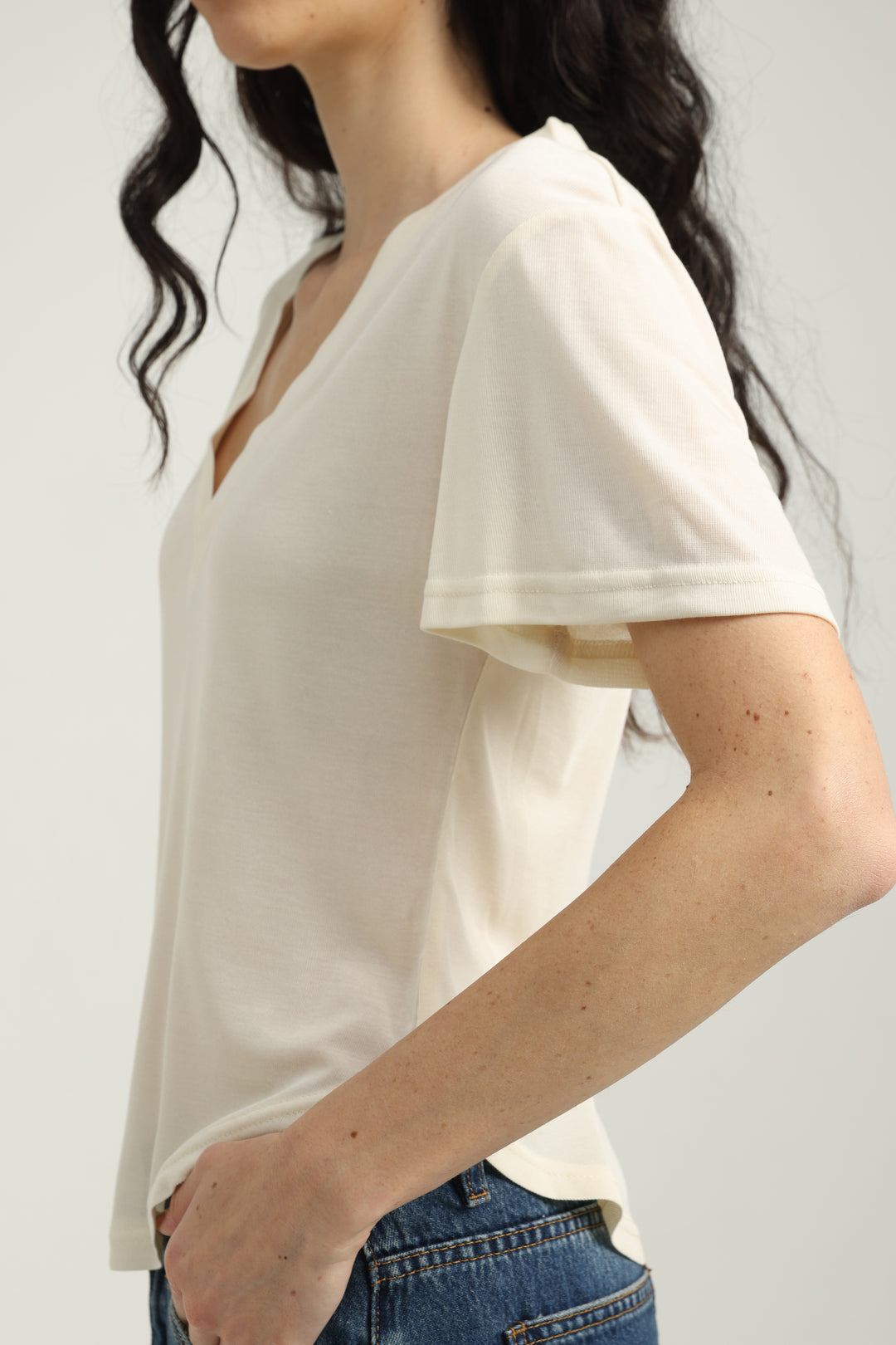 Clean23 White V T-Shirt