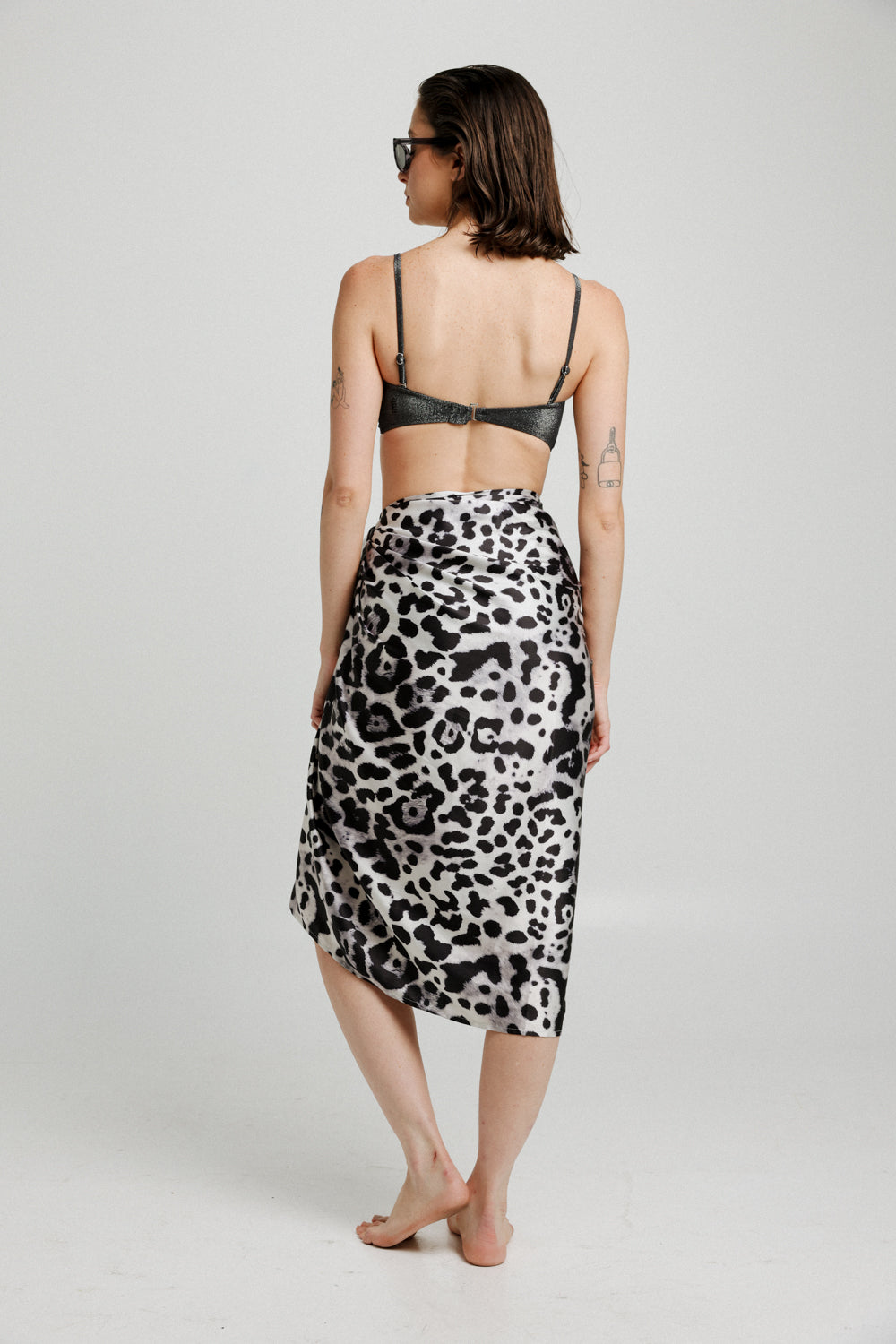 Grey Leopard Sarong