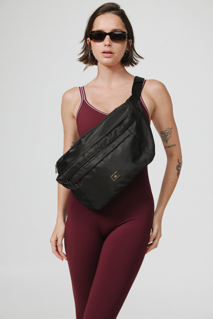 EE Huge Black Belt Bag