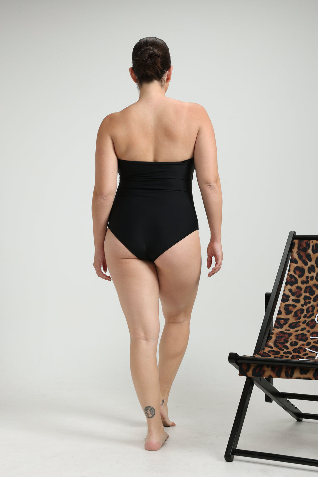Impressionism Black Swimsuit בגד ים שחור שלם מידה לארג'