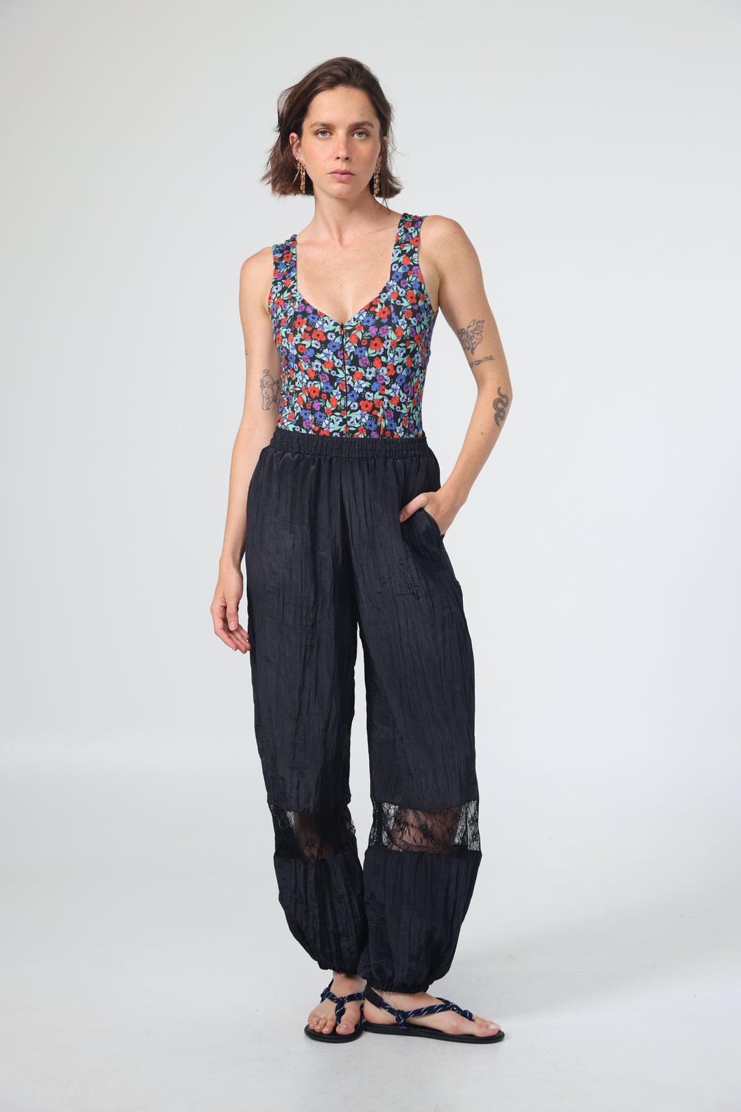בגד גוף פרחוני גזרה צמודה Corset Floral Bodysuit