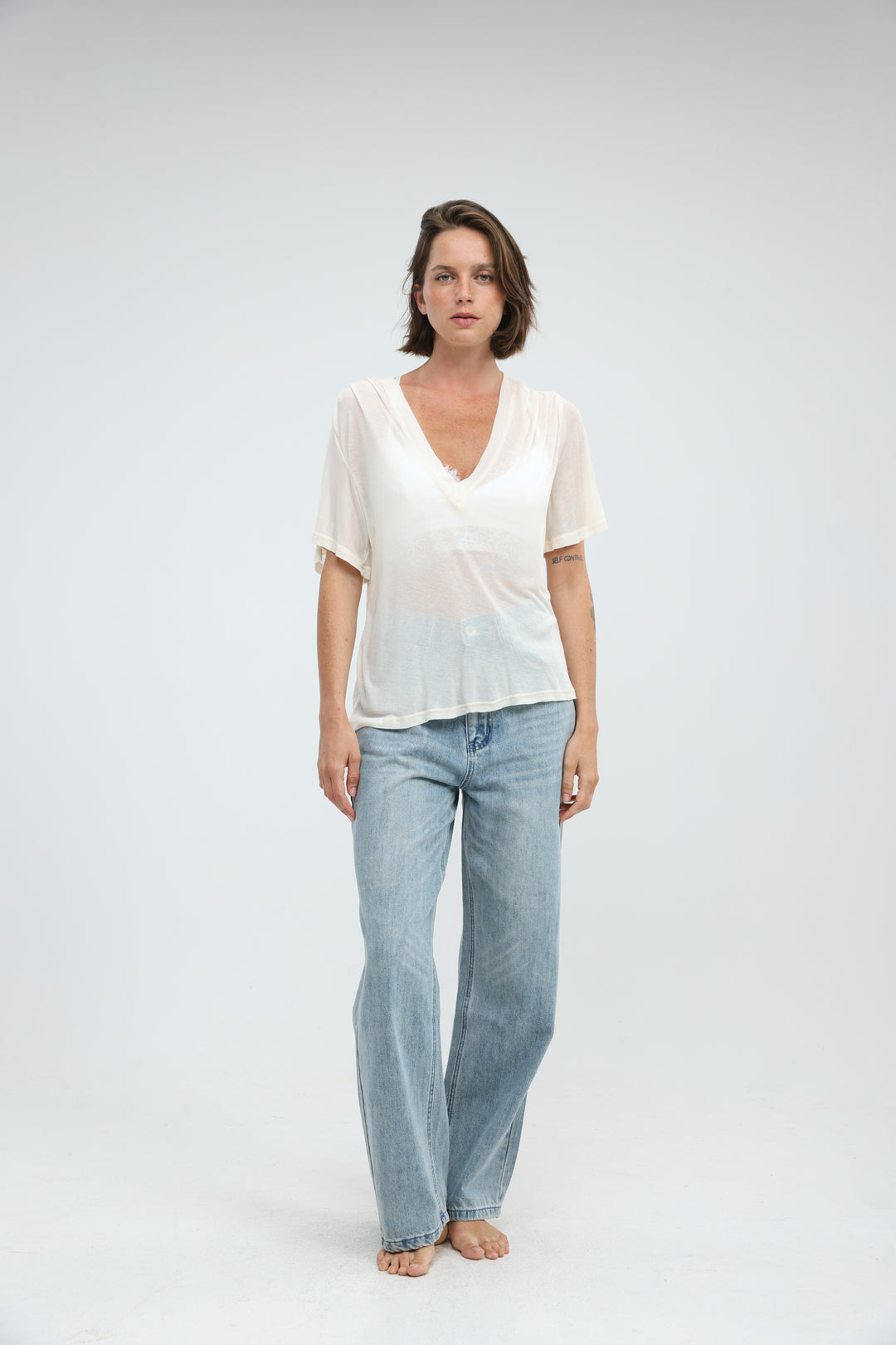 Clean60 Cream V T-Shirt
