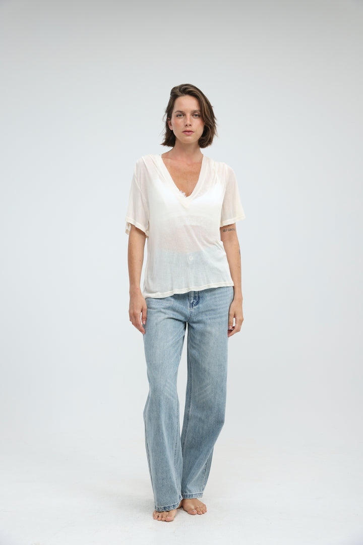 Clean60 Cream V T-Shirt