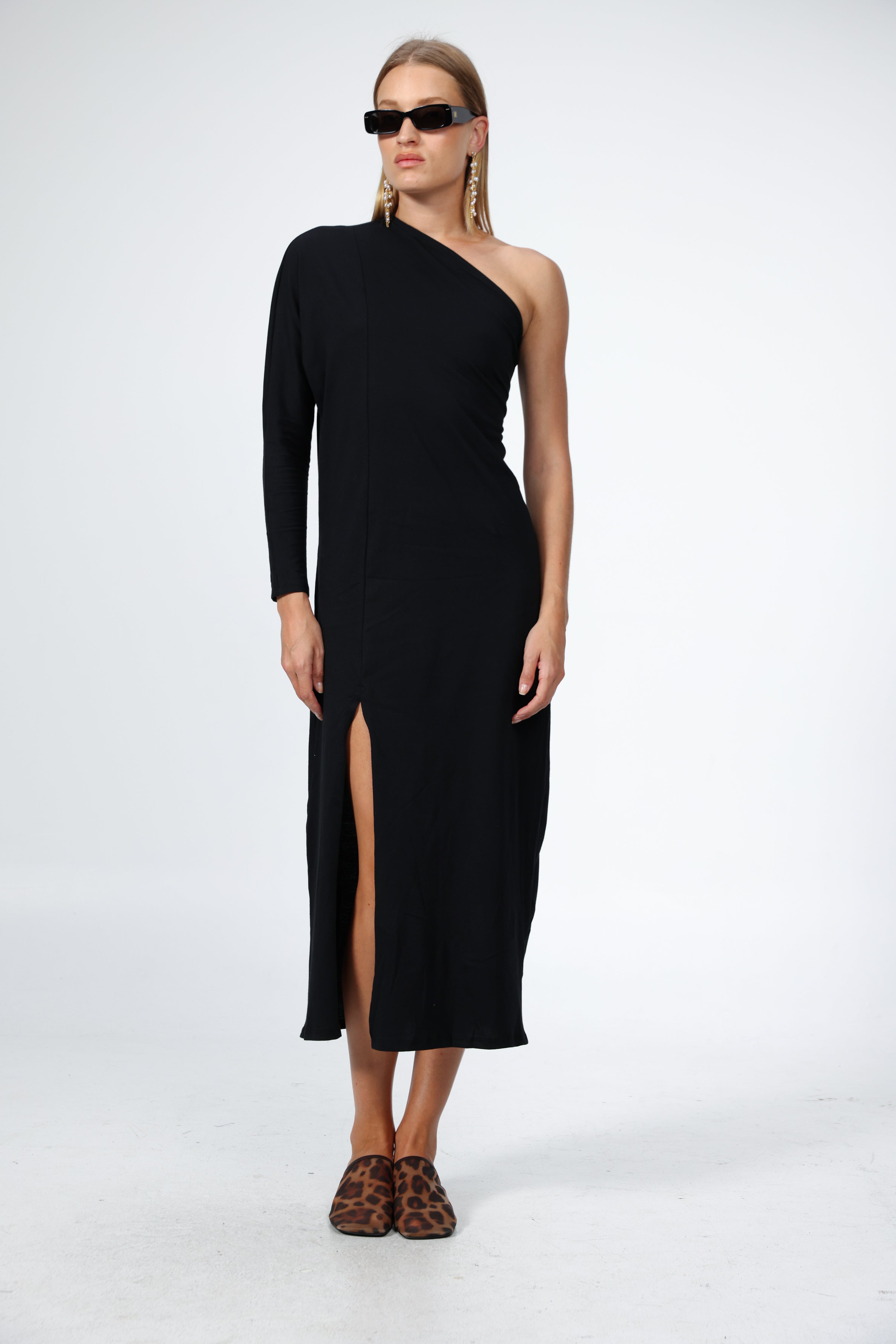 Black One Shoulder Dress – SEESTARZ