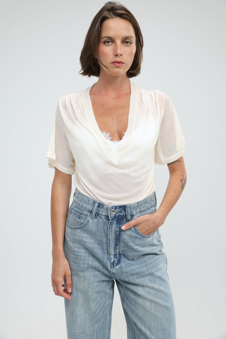 Clean60 Cream V T-Shirt