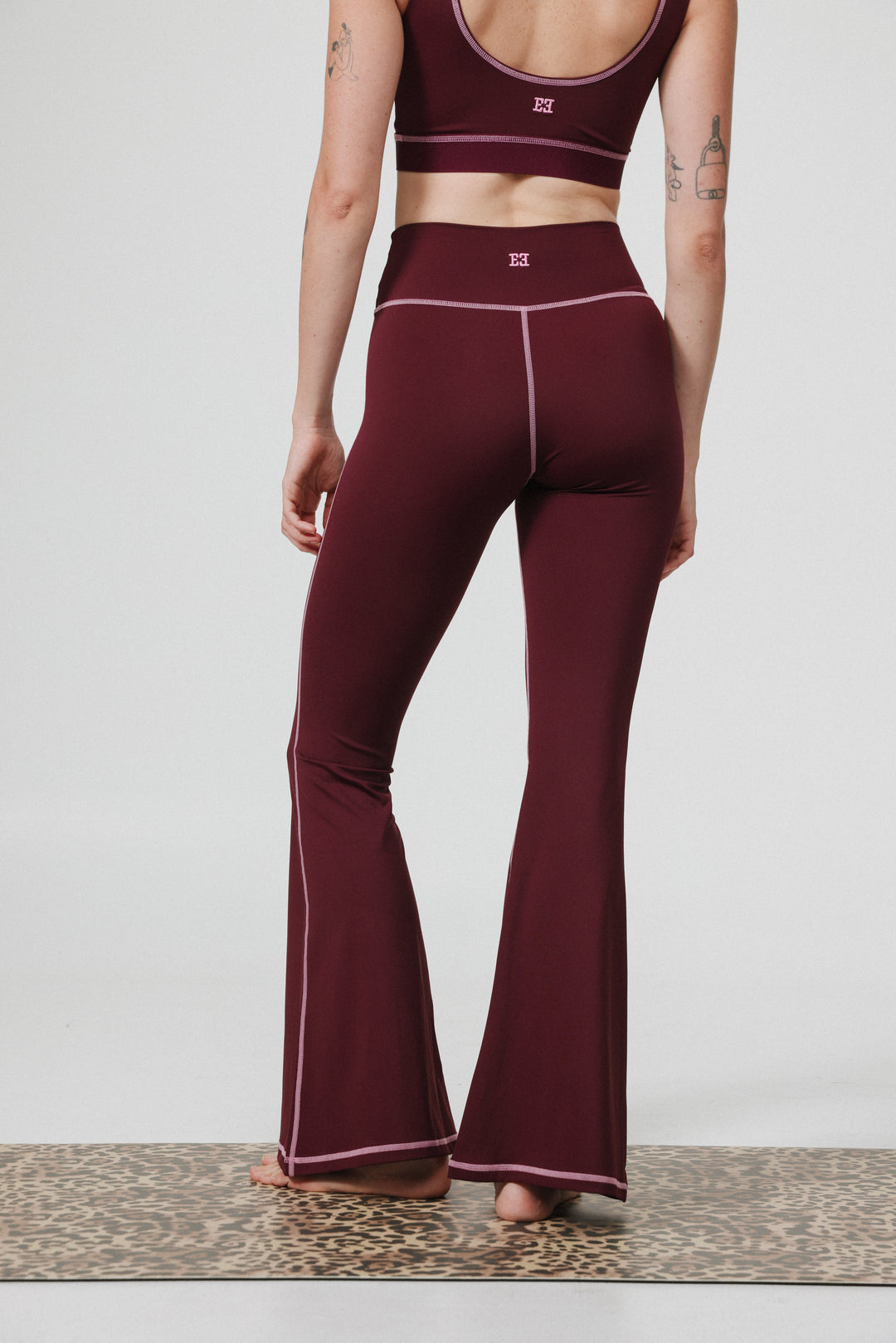 Hershko Wine Flared Leggings