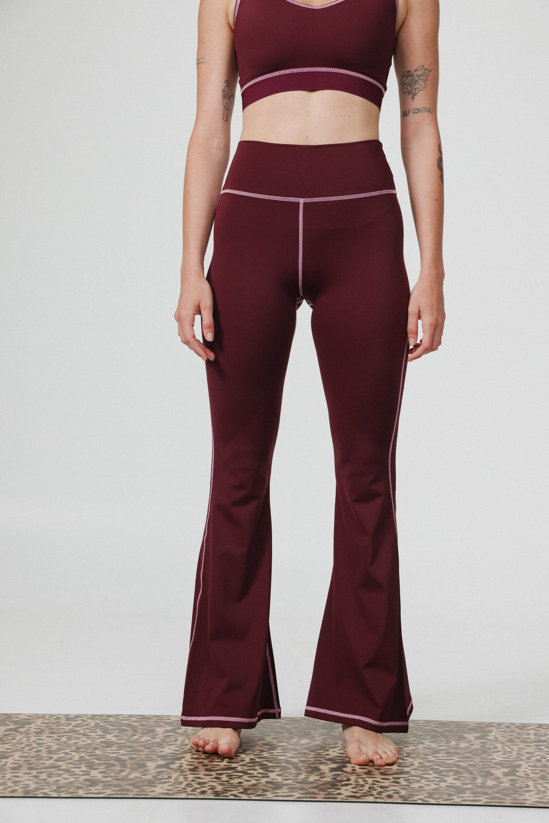 Hershko Wine Flared Leggings