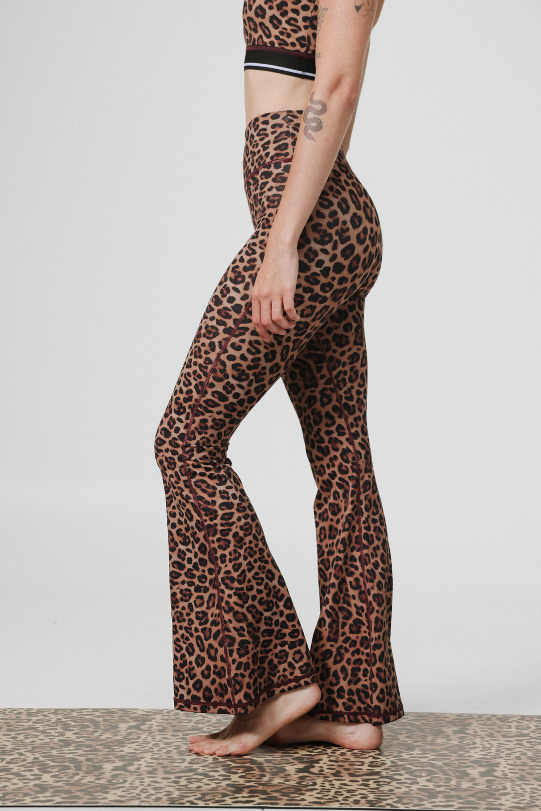 Hershko Leopard Flared Leggings
