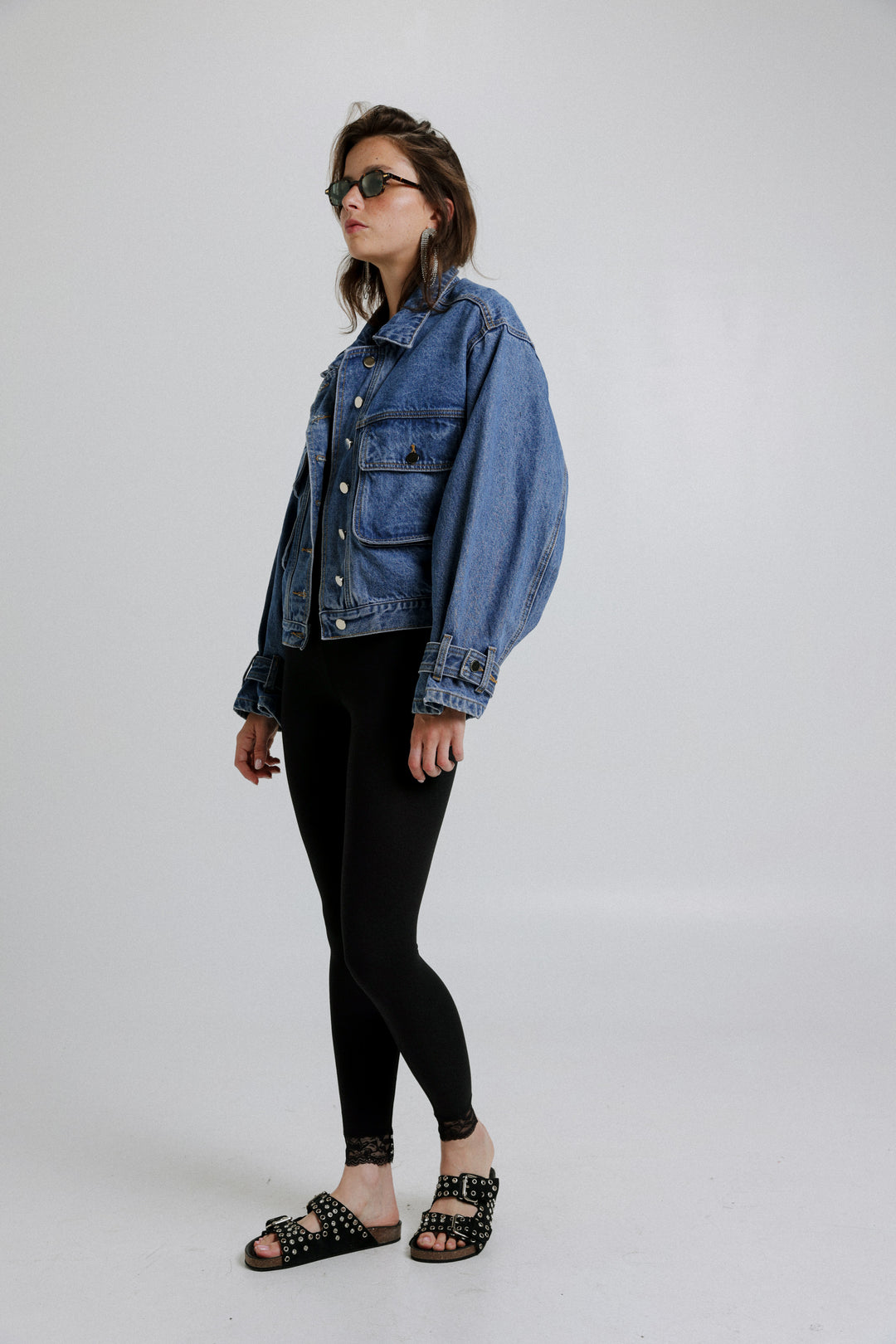 ז'קט ג'ינס לנשים דגם Autumn Denim Jacket עיצוב אלגנטי מושלם לסתיו 