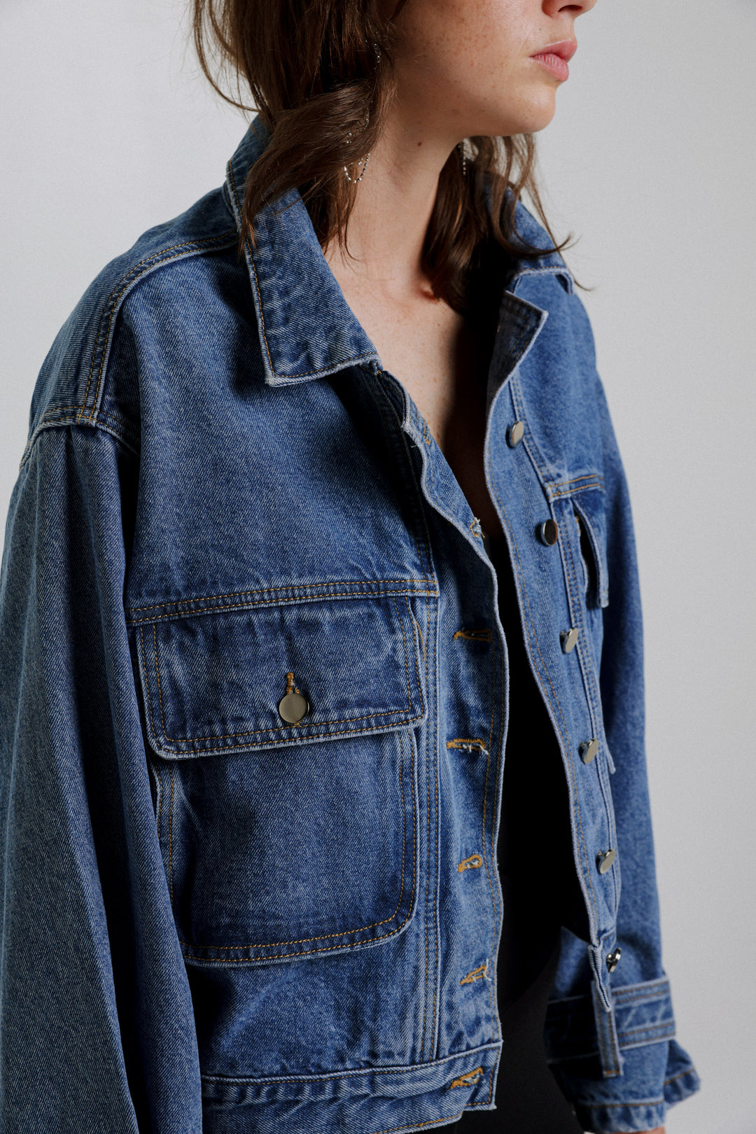 ז'קט ג'ינס לנשים דגם Autumn Denim Jacket בד 100% כותנה