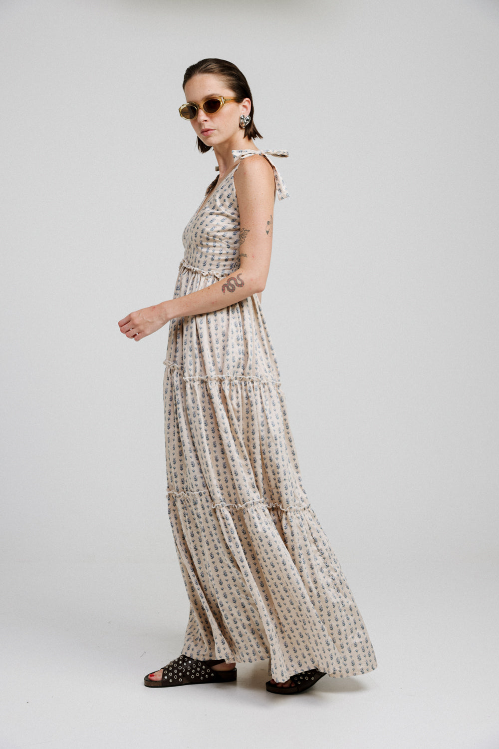 Weekday Floral Dress SEESTARZ Weekday Floral Dress SEESTARZ