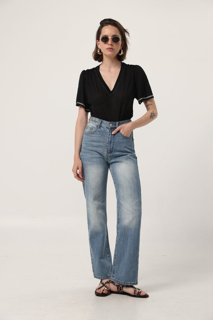 Clean Black V T-Shirt