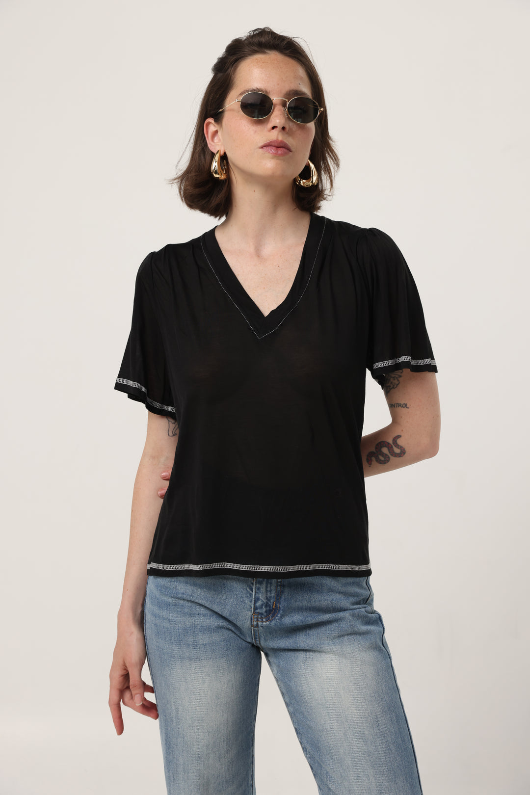 Clean Black V T-Shirt