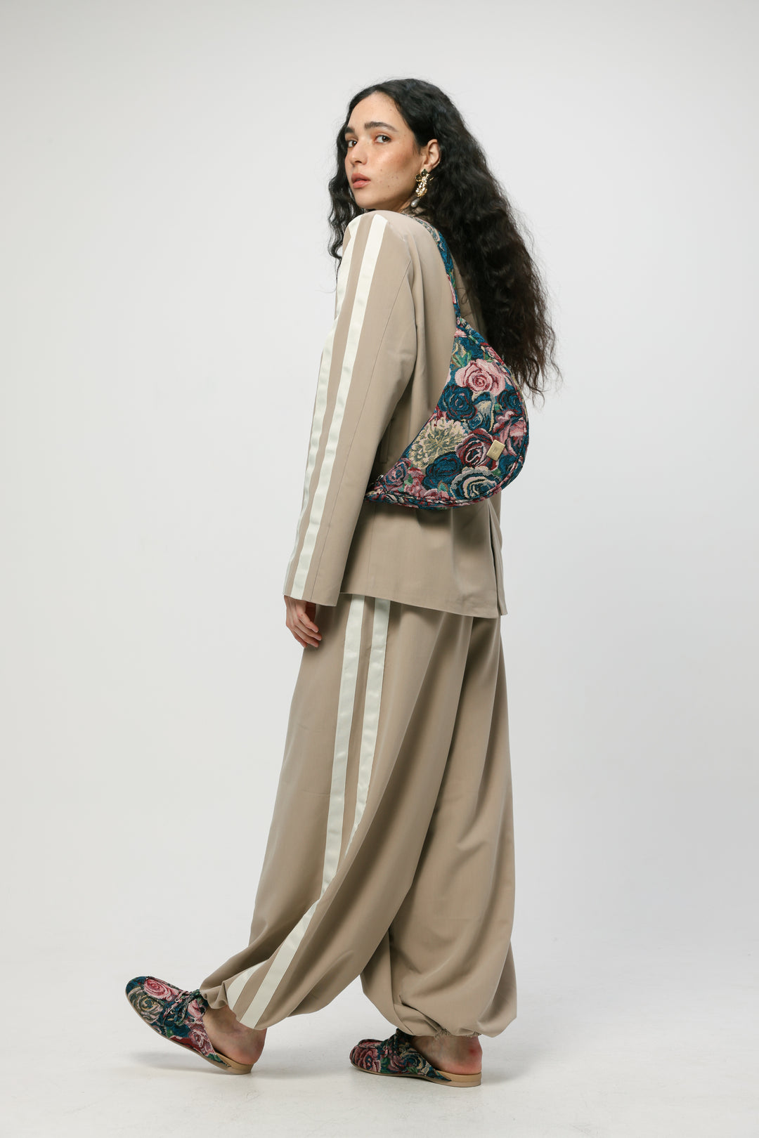 Space Antique Floral Belt Bag