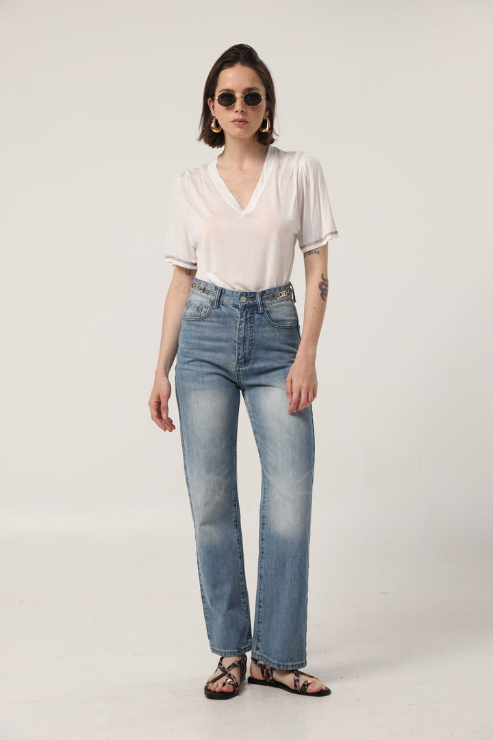 Clean Cream V T-Shirt