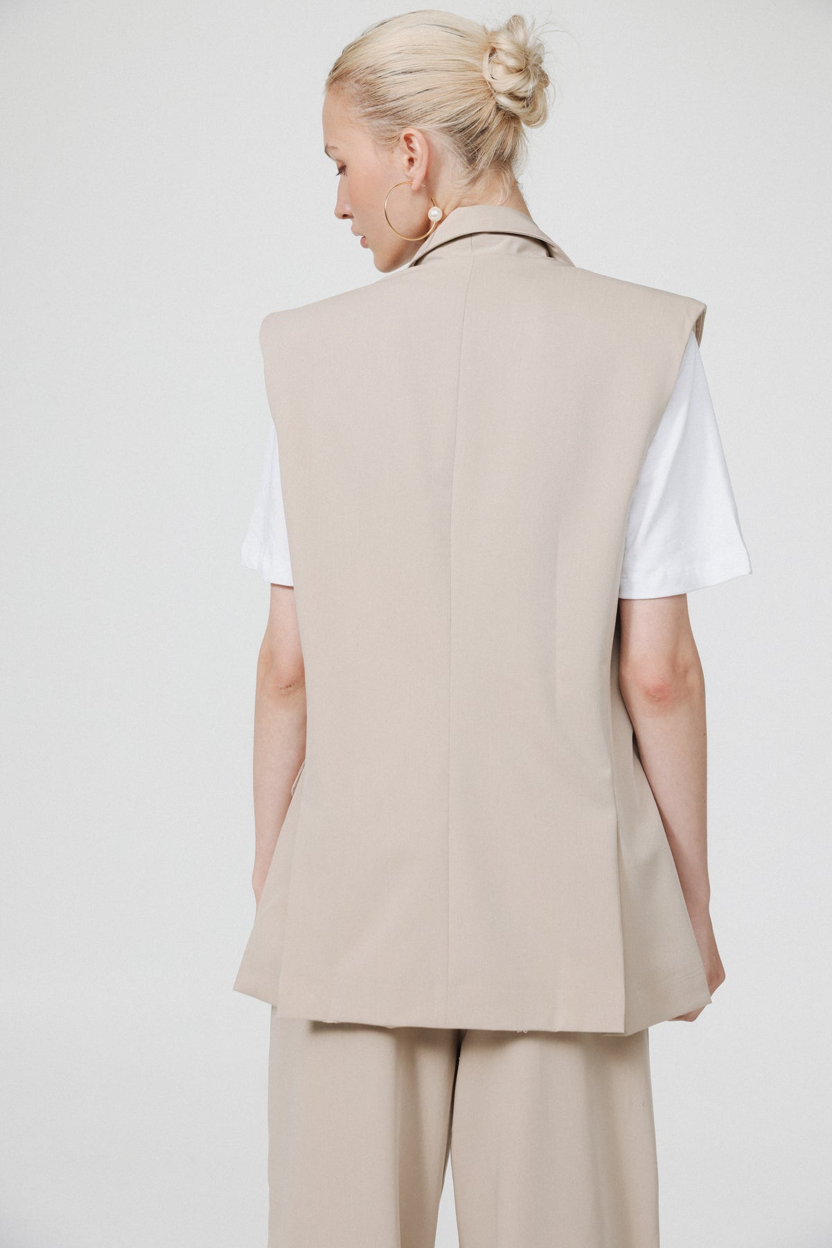 Office Beige Vest – SEESTARZ