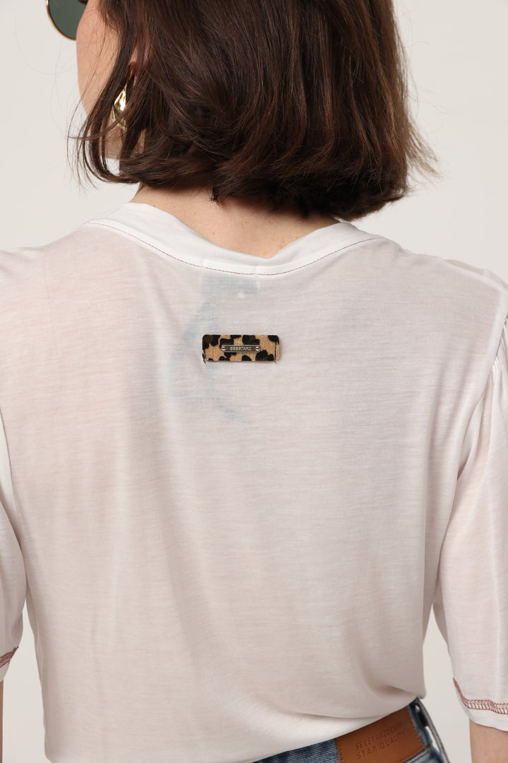 Clean Cream V T-Shirt