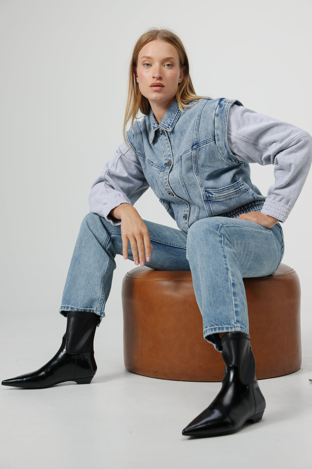 מגפיים שחורים לאישה Black Point Boots