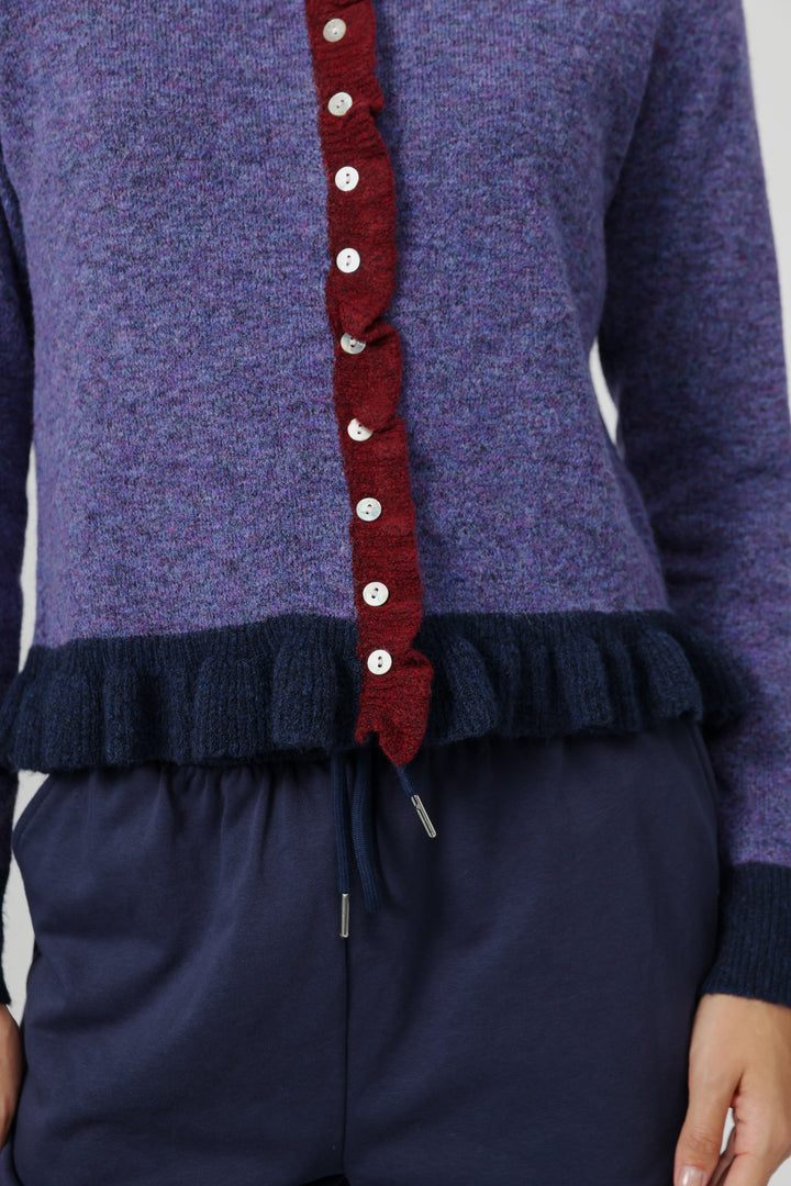 סוודר סגול עם כפתורים ושרוולים בצבעים מנוגדים Voice Purple Sweater