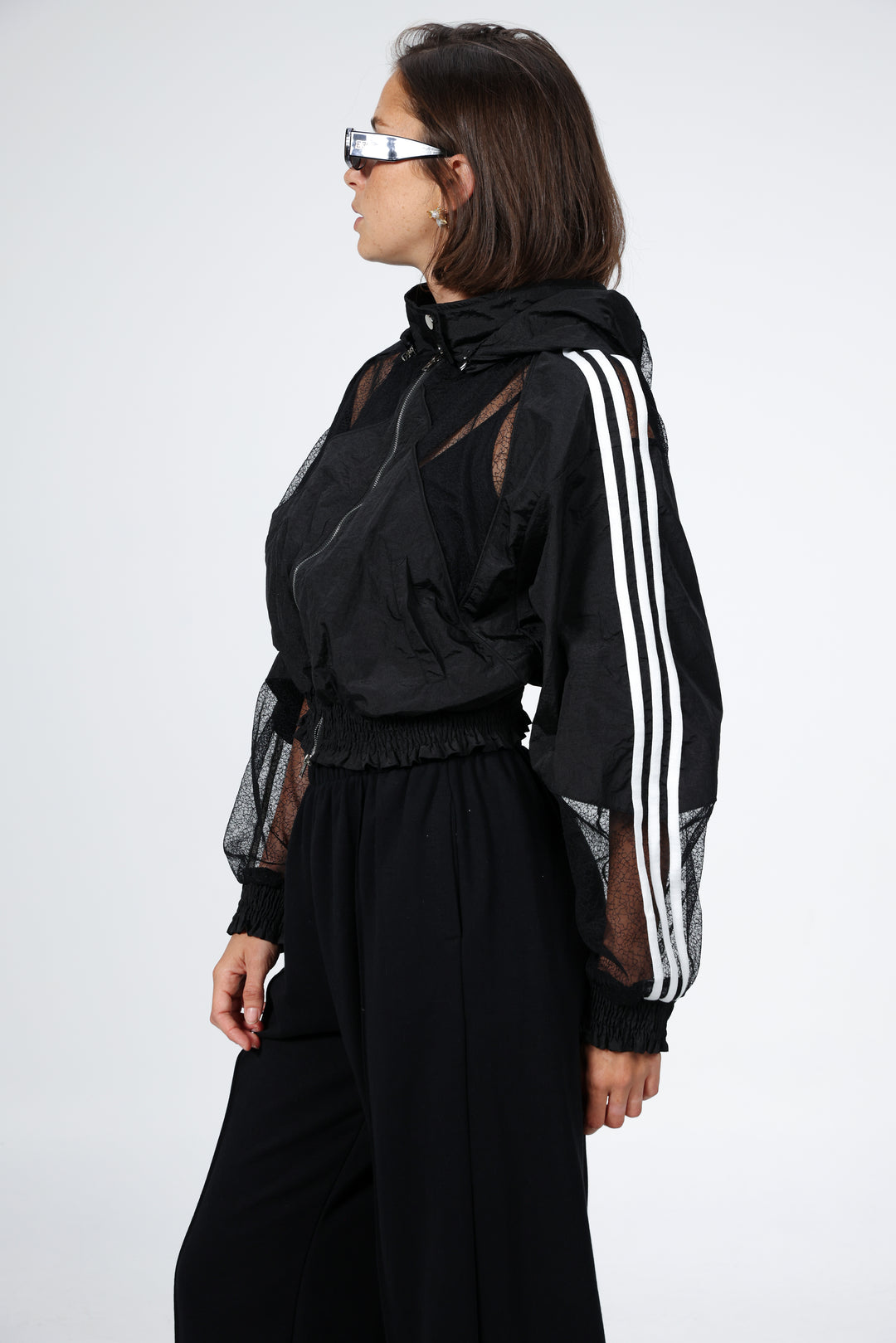 מעיל רוח ספורטיבי לאישה Nylon & Lace Black Windbreaker 