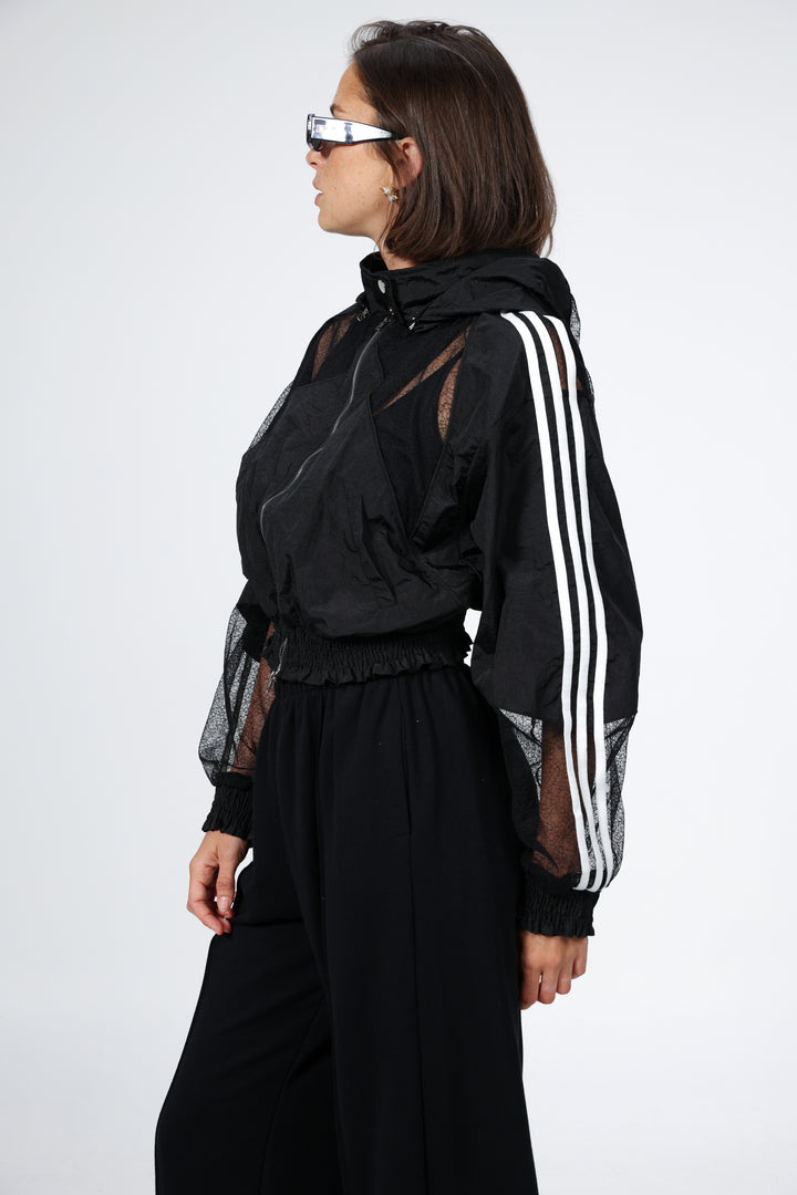מעיל רוח ספורטיבי לאישה Nylon & Lace Black Windbreaker 