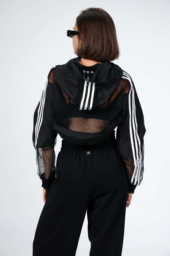 קפוצ'ון ניילון ספורטיבי בצבע שחור גב Nylon & Lace Black Windbreaker 