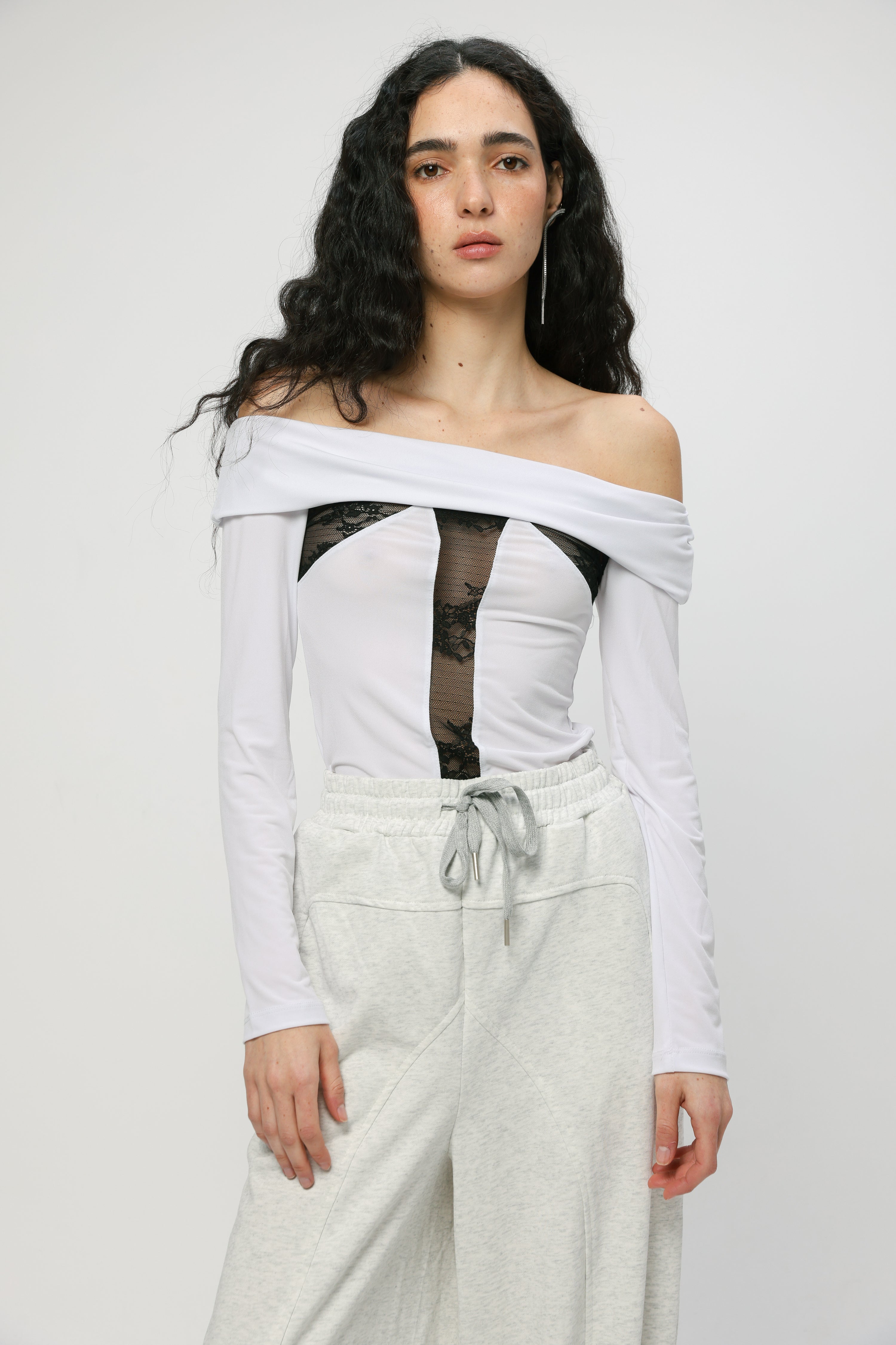 Reset White Off Shoulder Top – SEESTARZ