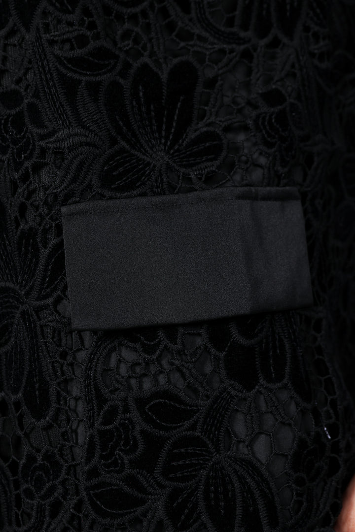 בלייזר שחור חלק פנימי קטיפה Black Floral Lace & Velvet Blazer