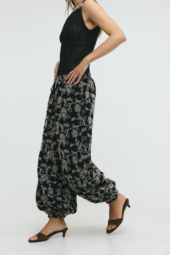 Ivy Black Balloon Bottoms