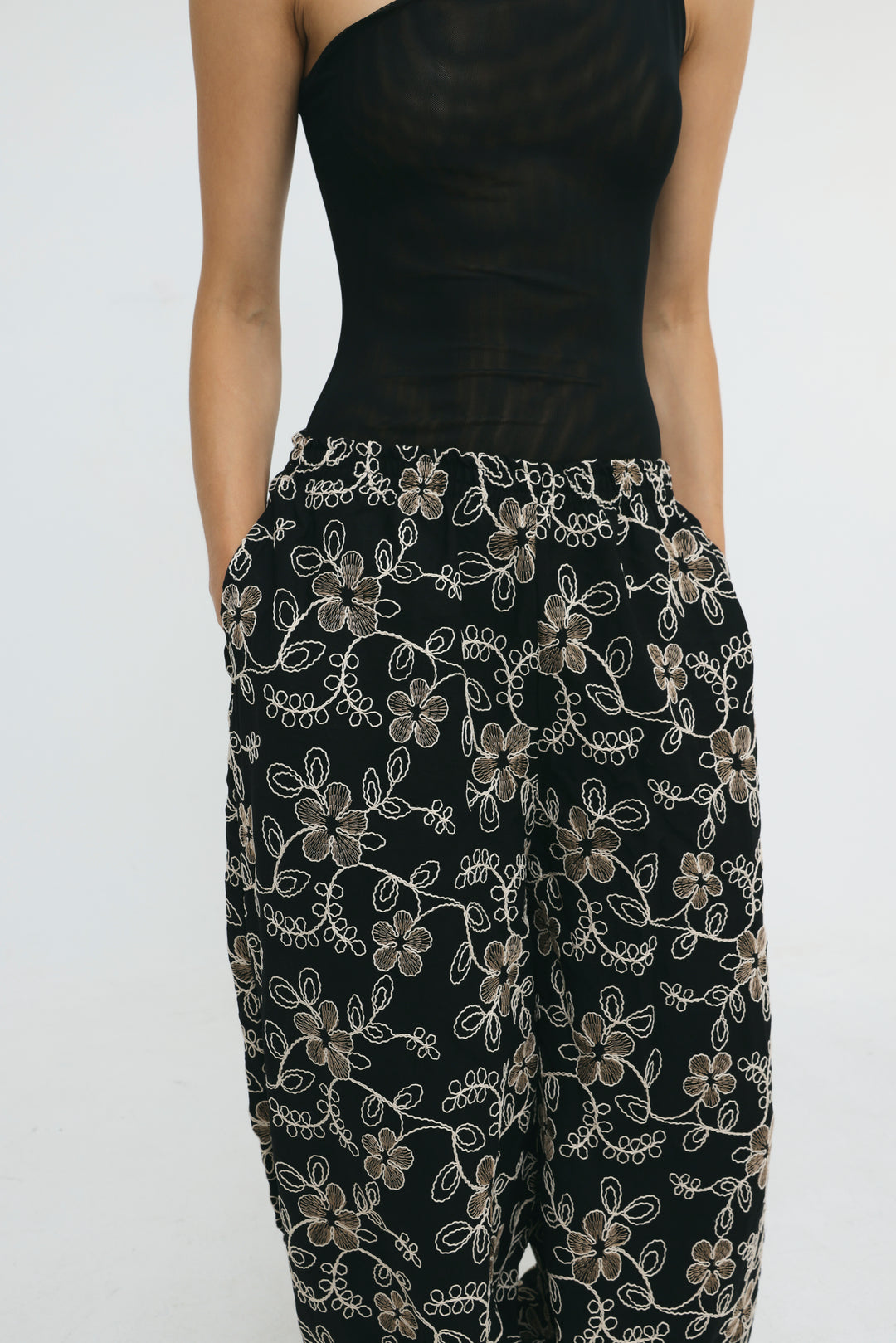 Ivy Black Balloon Bottoms