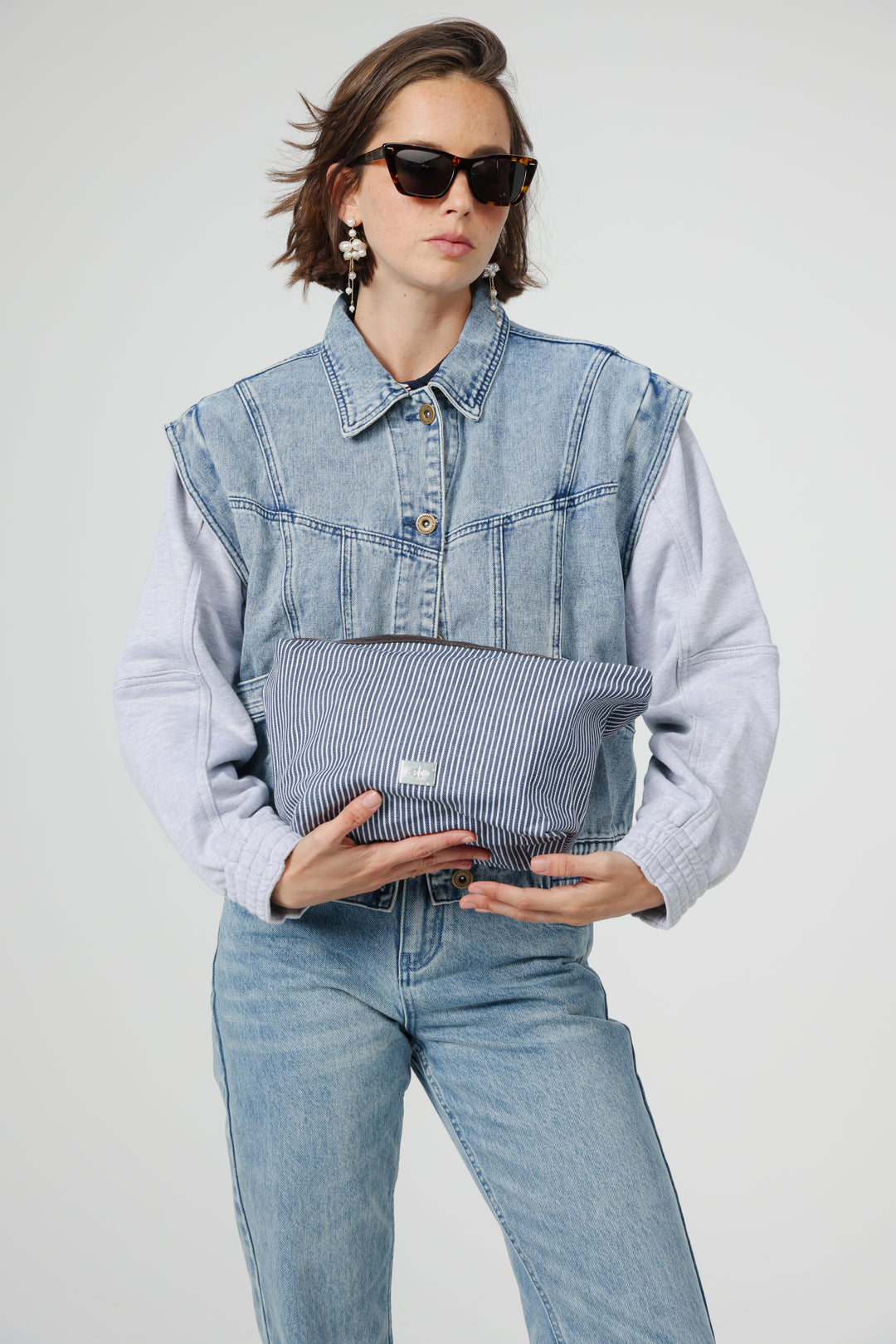 נרתיק איפור פסים לאישה Blue Striped Makeup Bag