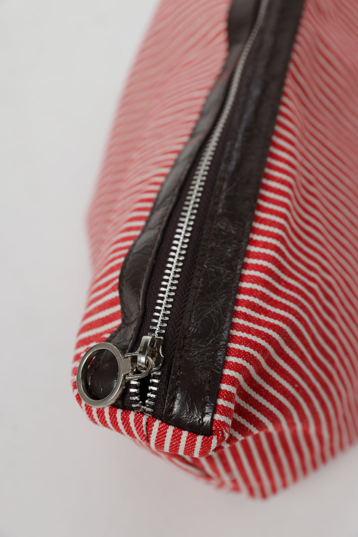 תיק איפור בצבע אדום עם רוכסן סיסטארז Red Striped Makeup Bag