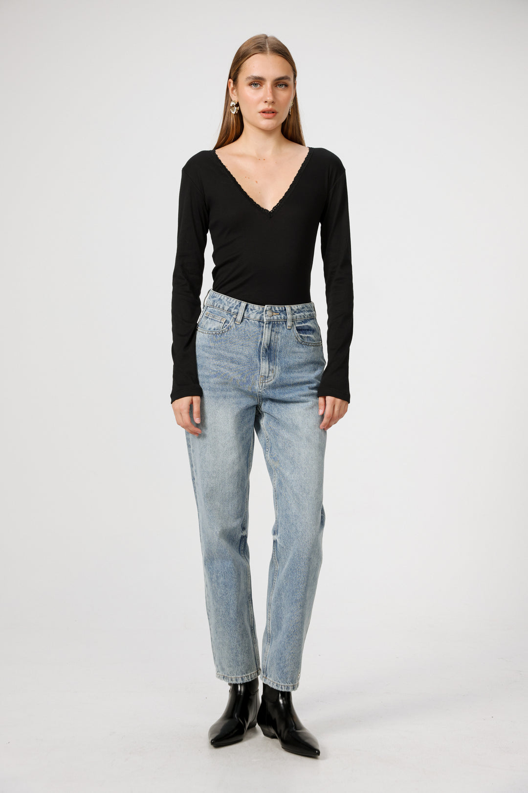 Clean11 Black V Shirt